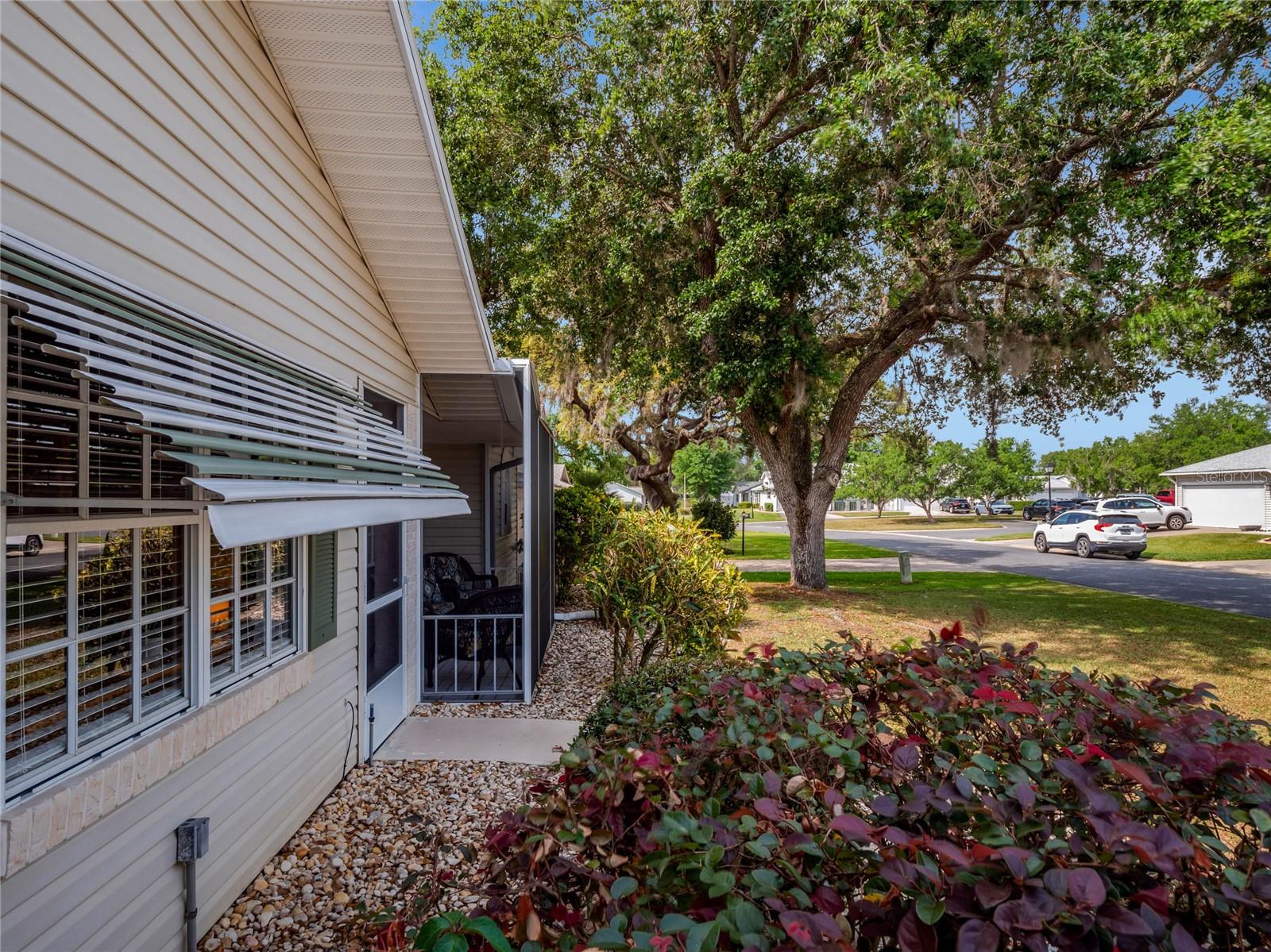 26053 NEWCOMBE CIR, LEESBURG, FL, 34748