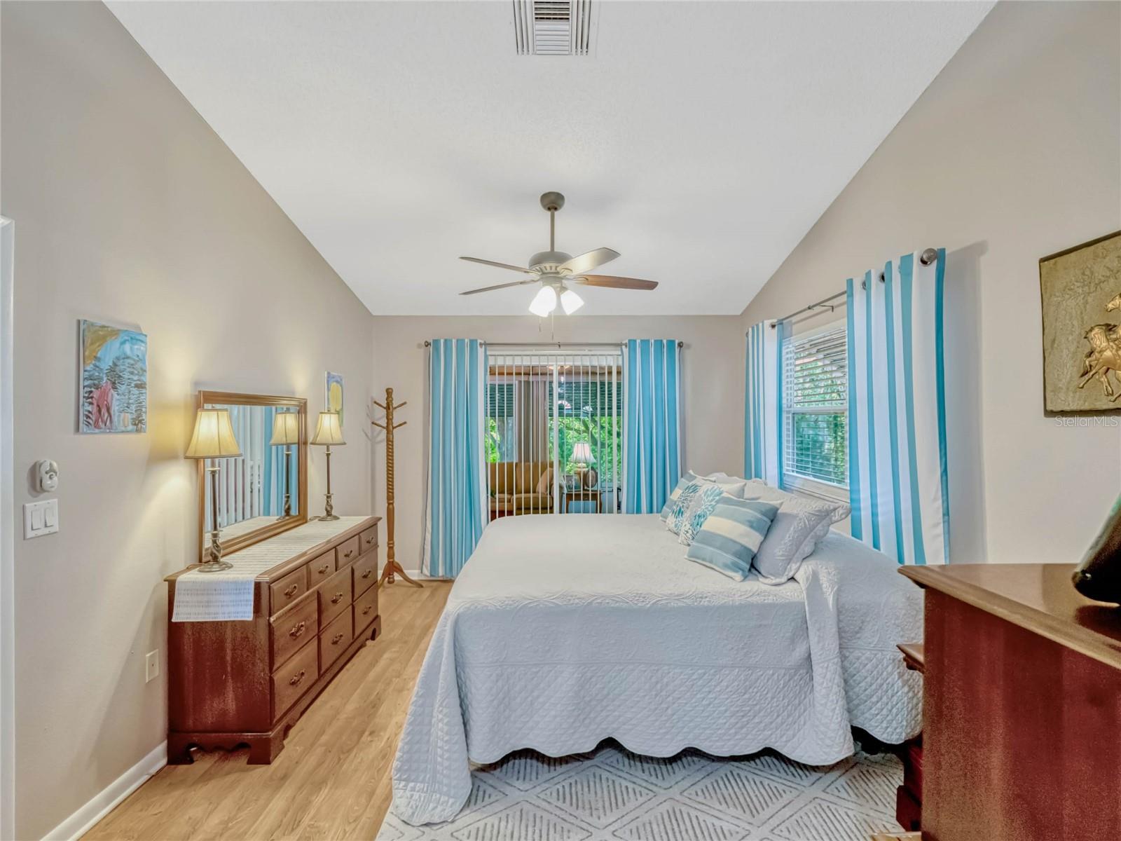 26053 NEWCOMBE CIR, LEESBURG, FL, 34748