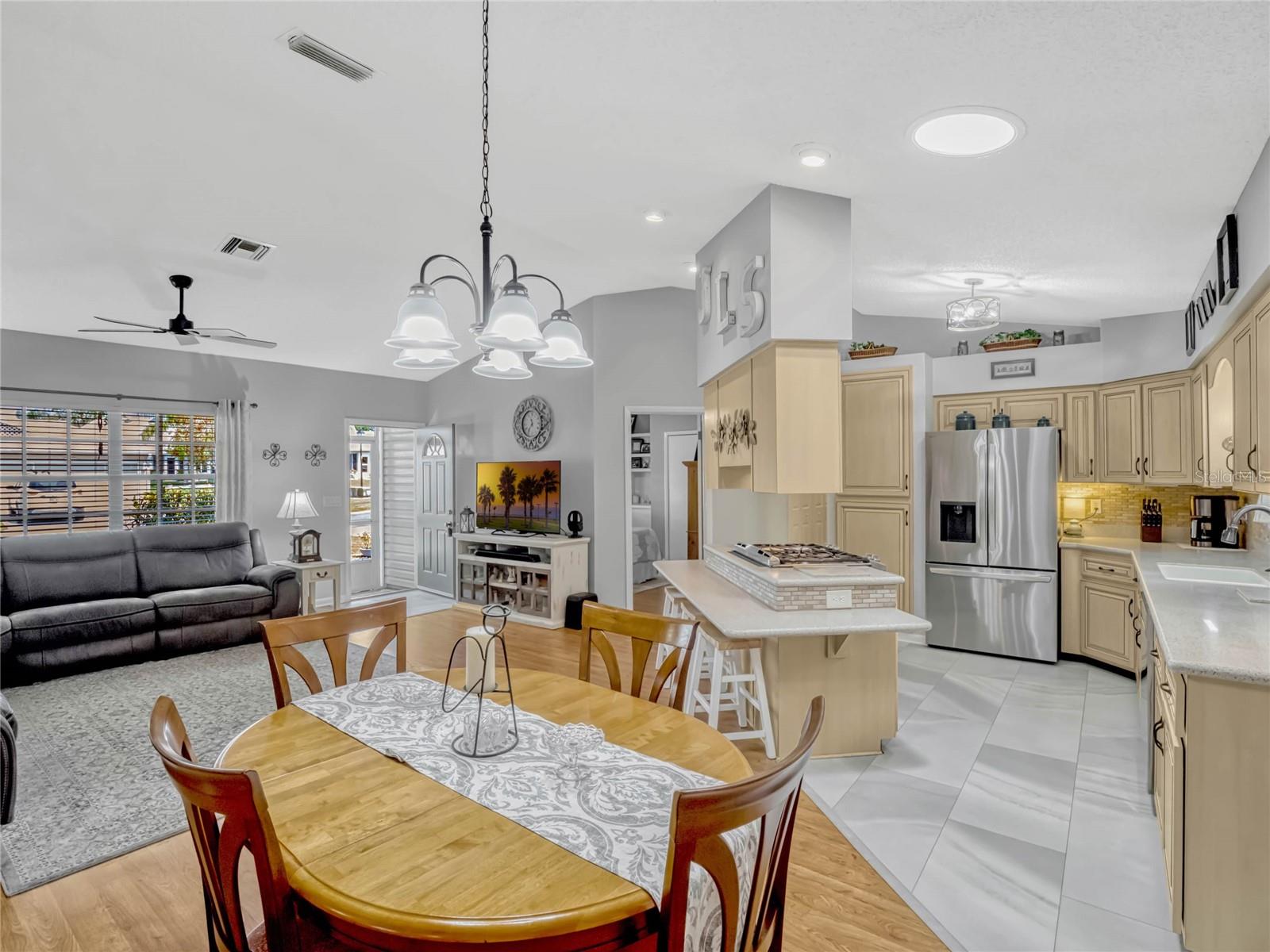 26053 NEWCOMBE CIR, LEESBURG, FL, 34748