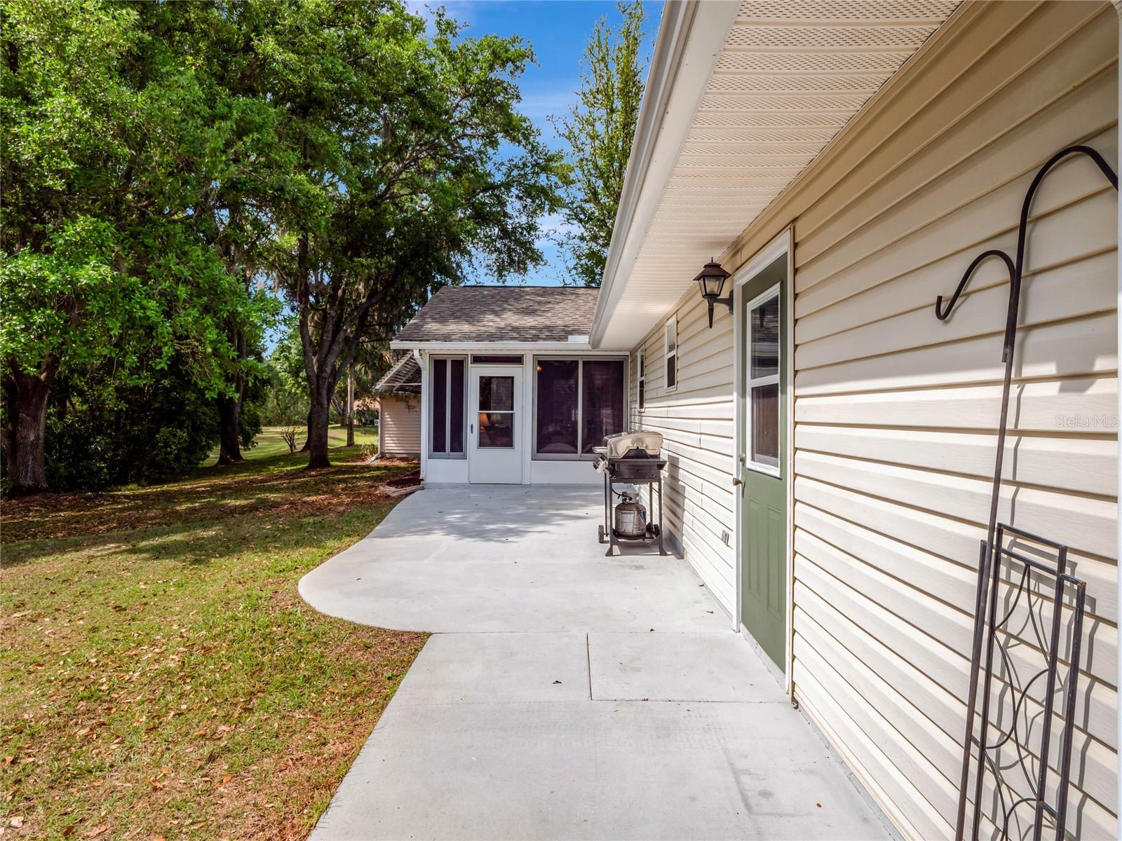 26053 NEWCOMBE CIR, LEESBURG, FL, 34748