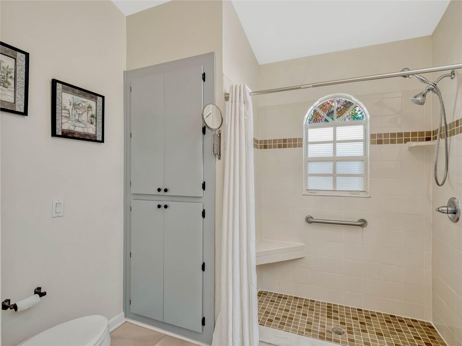 26053 NEWCOMBE CIR, LEESBURG, FL, 34748