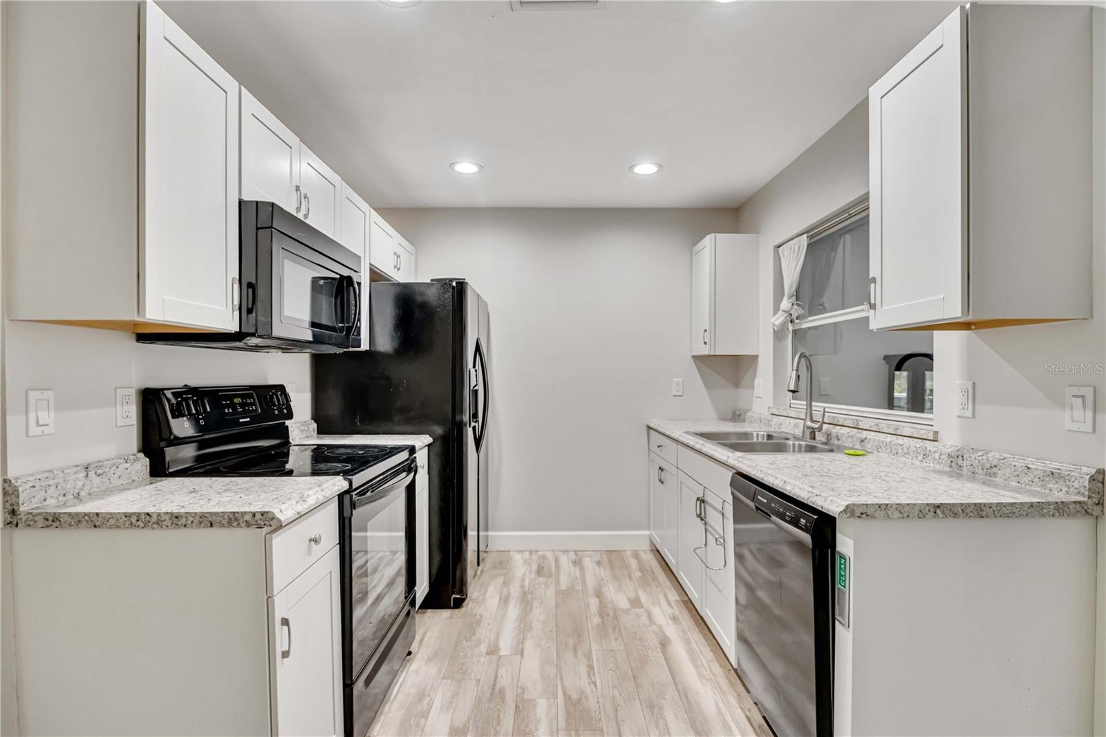 2409 WELLS AVE, SARASOTA, FL, 34232