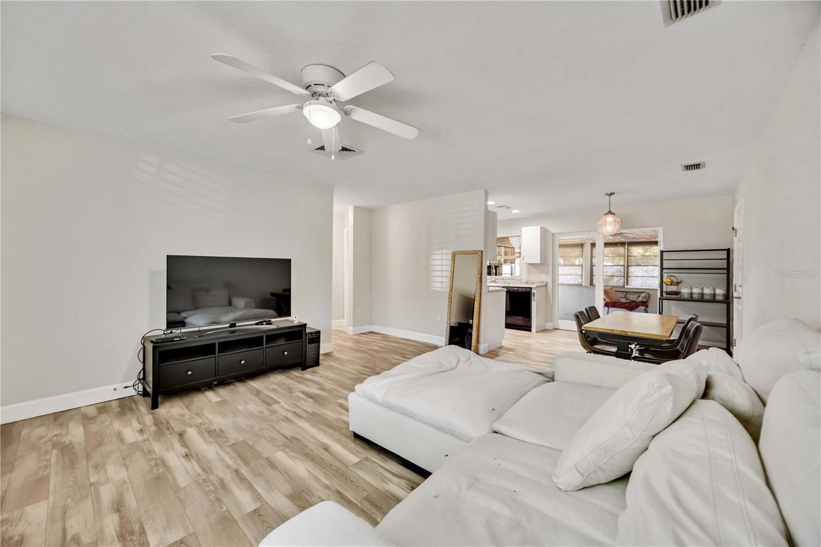 2409 WELLS AVE, SARASOTA, FL, 34232