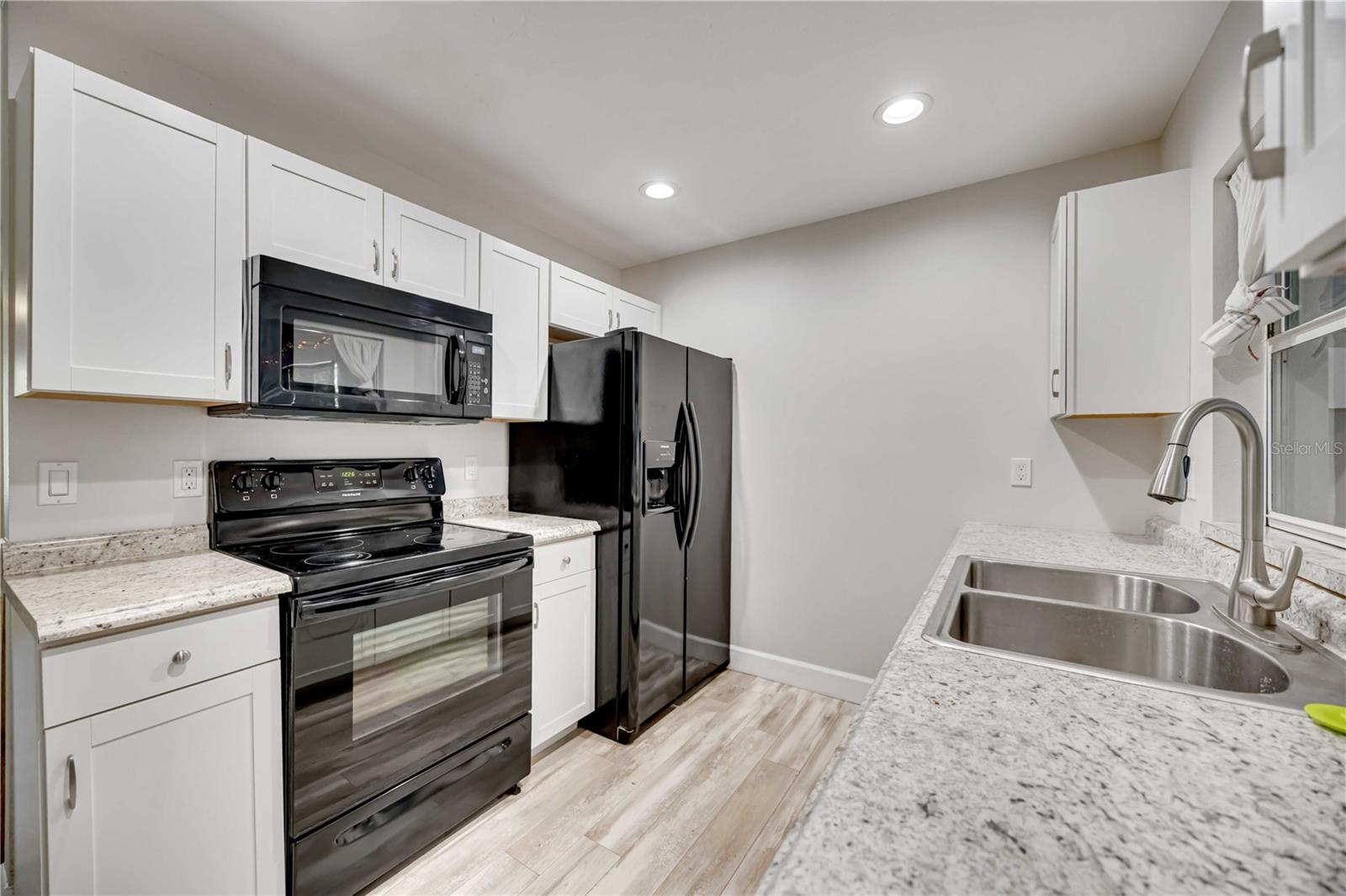 2409 WELLS AVE, SARASOTA, FL, 34232