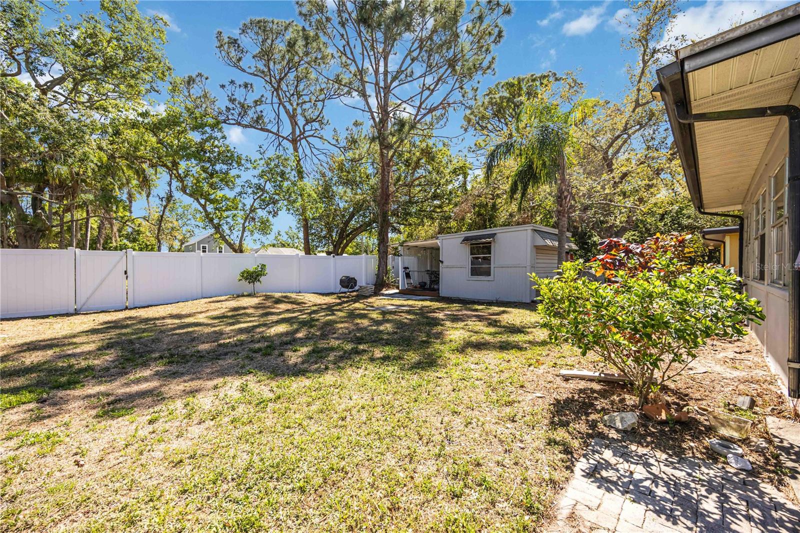 2409 WELLS AVE, SARASOTA, FL, 34232