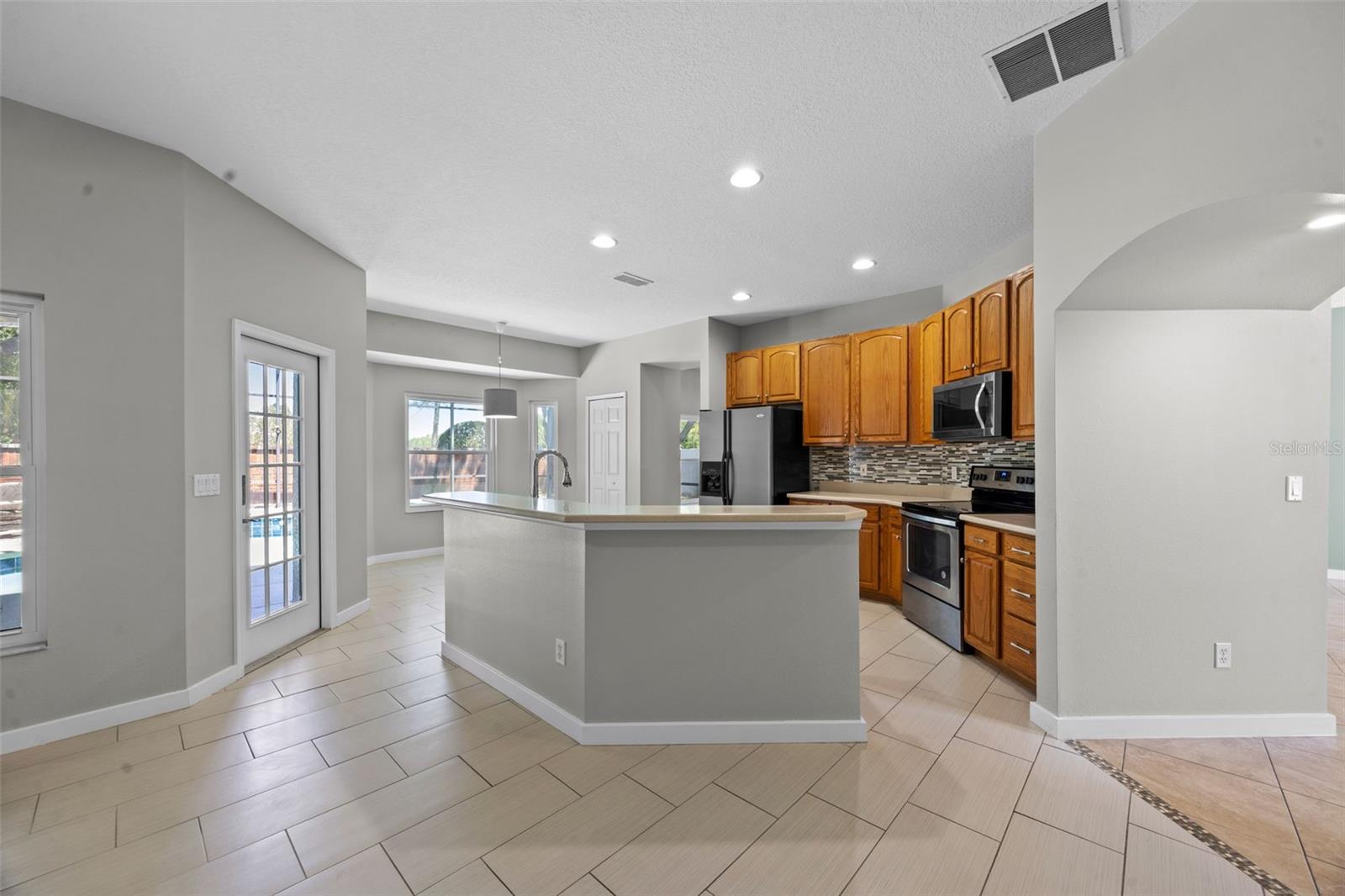 2204 HAMMOCK MOSS DR, ORLANDO, FL, 32820