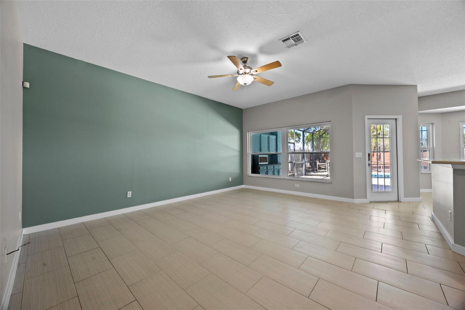 2204 HAMMOCK MOSS DR, ORLANDO, FL, 32820