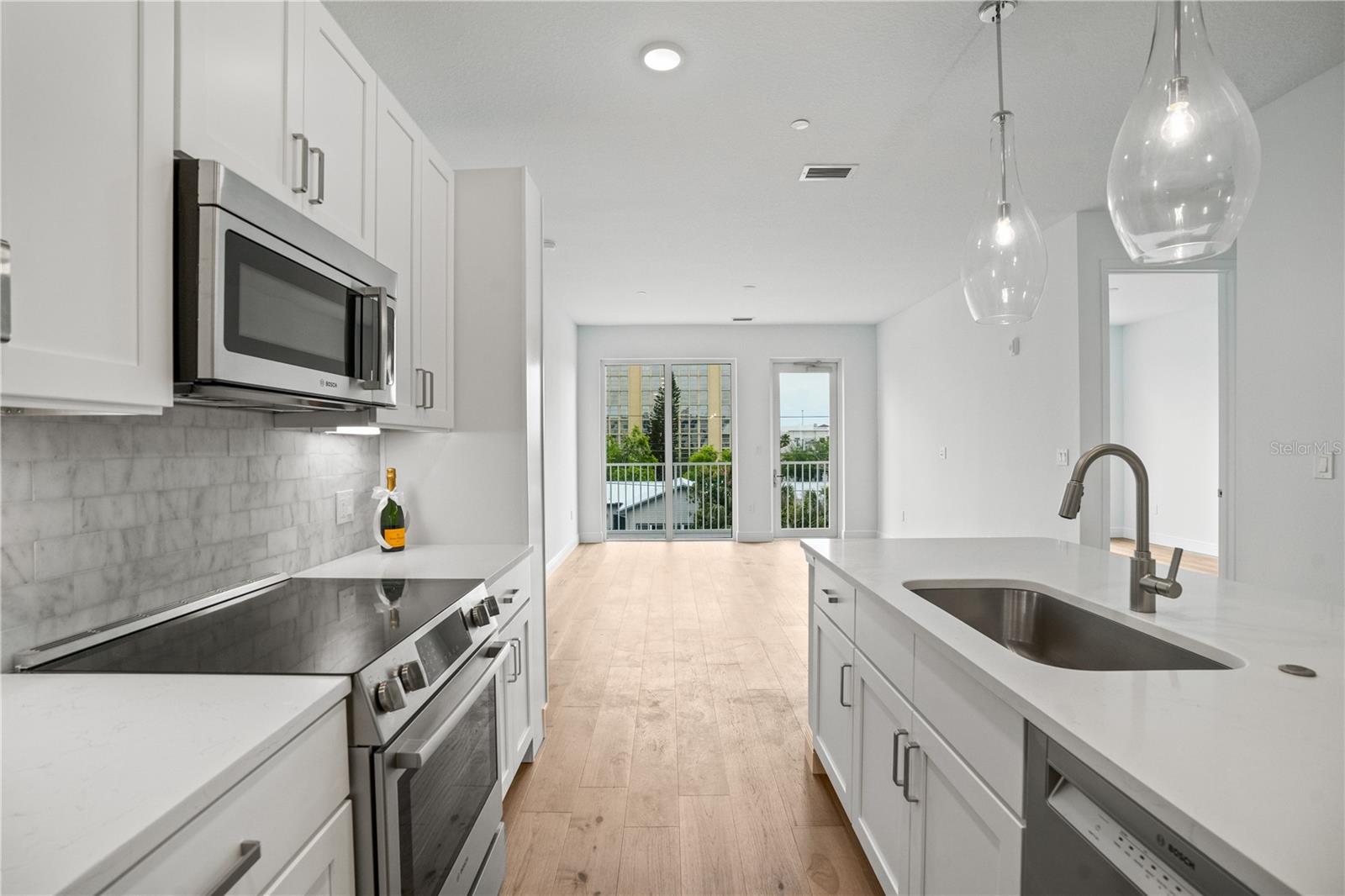 600 3RD AVE S #307, ST PETERSBURG, FL, 33701