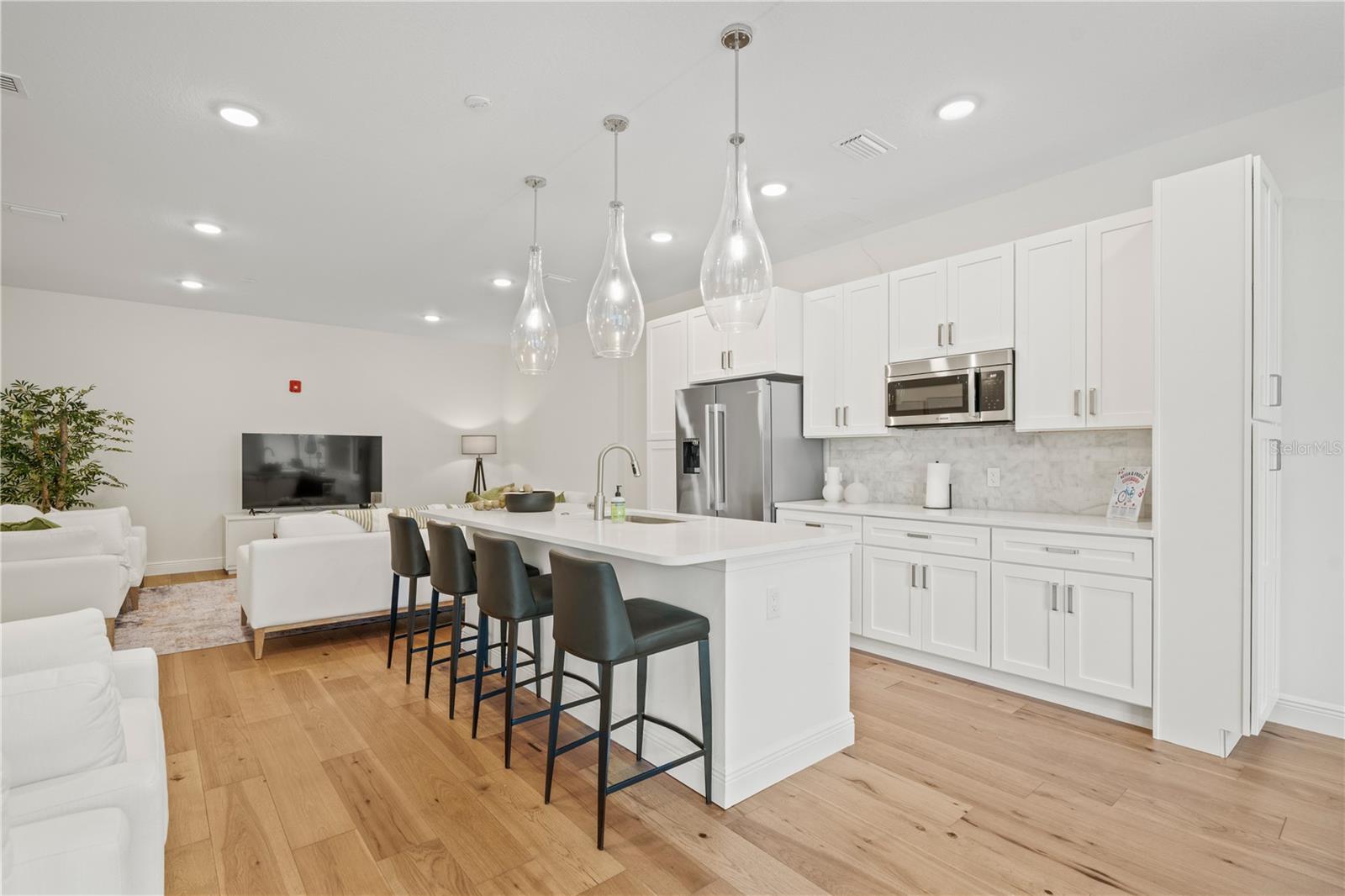 600 3RD AVE S #307, ST PETERSBURG, FL, 33701