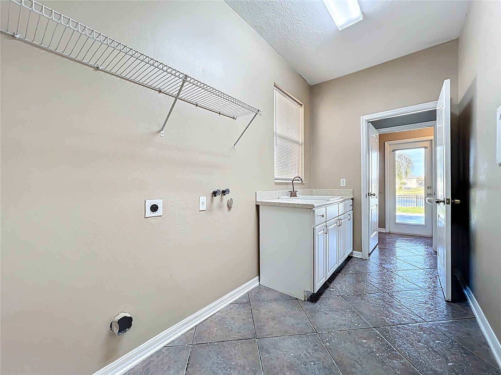 643 WILLETT DR E, WINTER GARDEN, FL, 34787