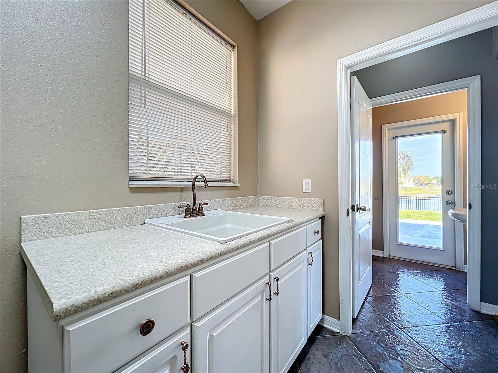 643 WILLETT DR E, WINTER GARDEN, FL, 34787