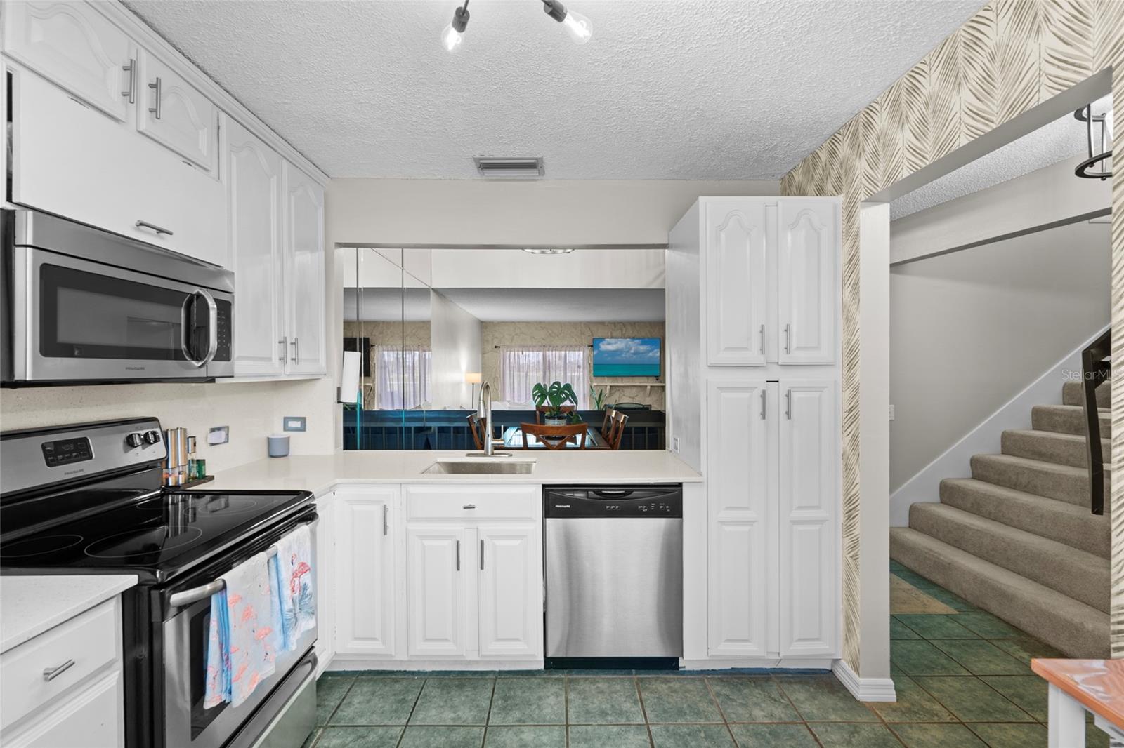 6140 SUN BLVD #7, ST PETERSBURG, FL, 33715