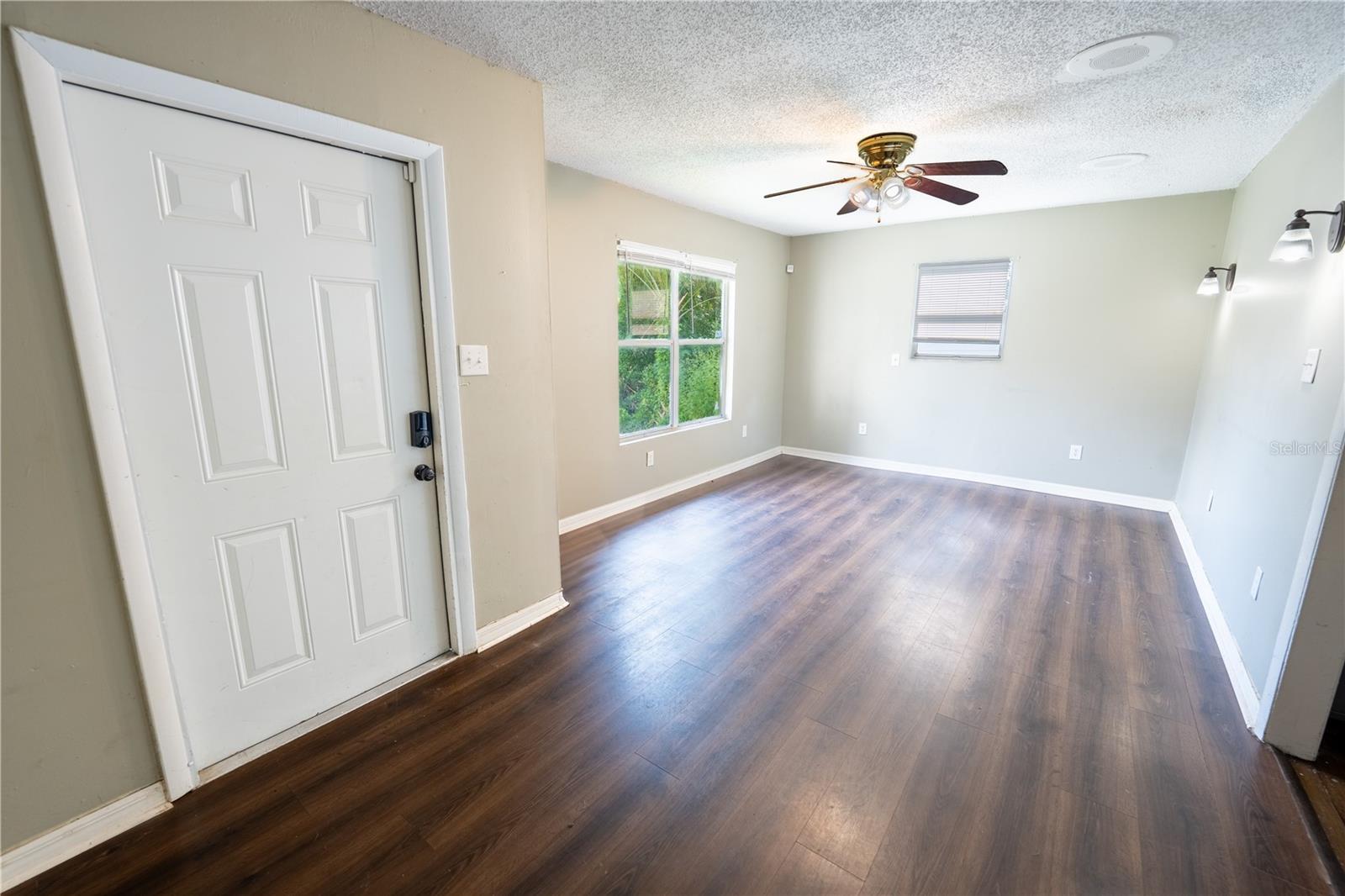 535 W DIVISION ST, DELAND, FL, 32720