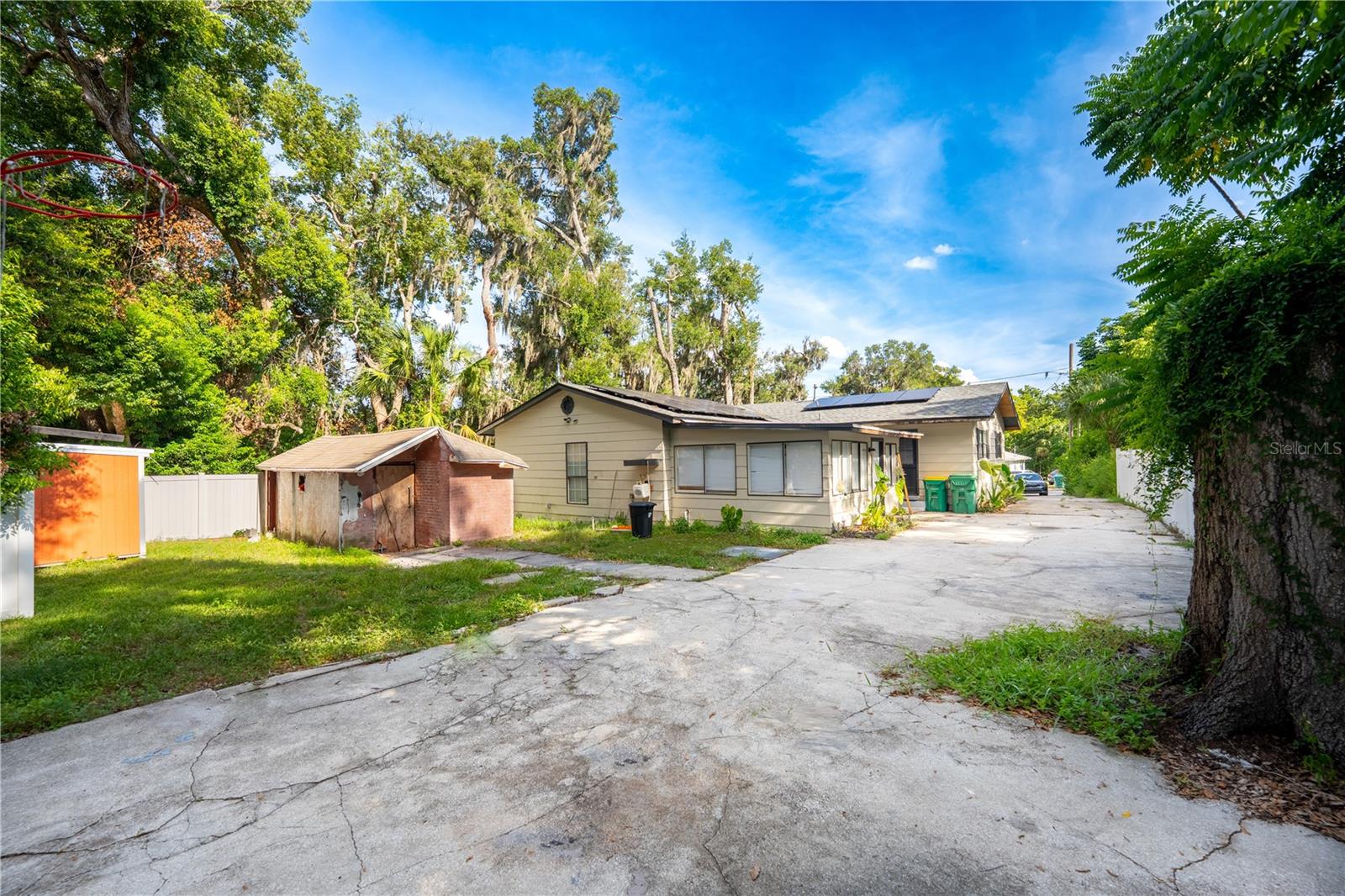 535 W DIVISION ST, DELAND, FL, 32720
