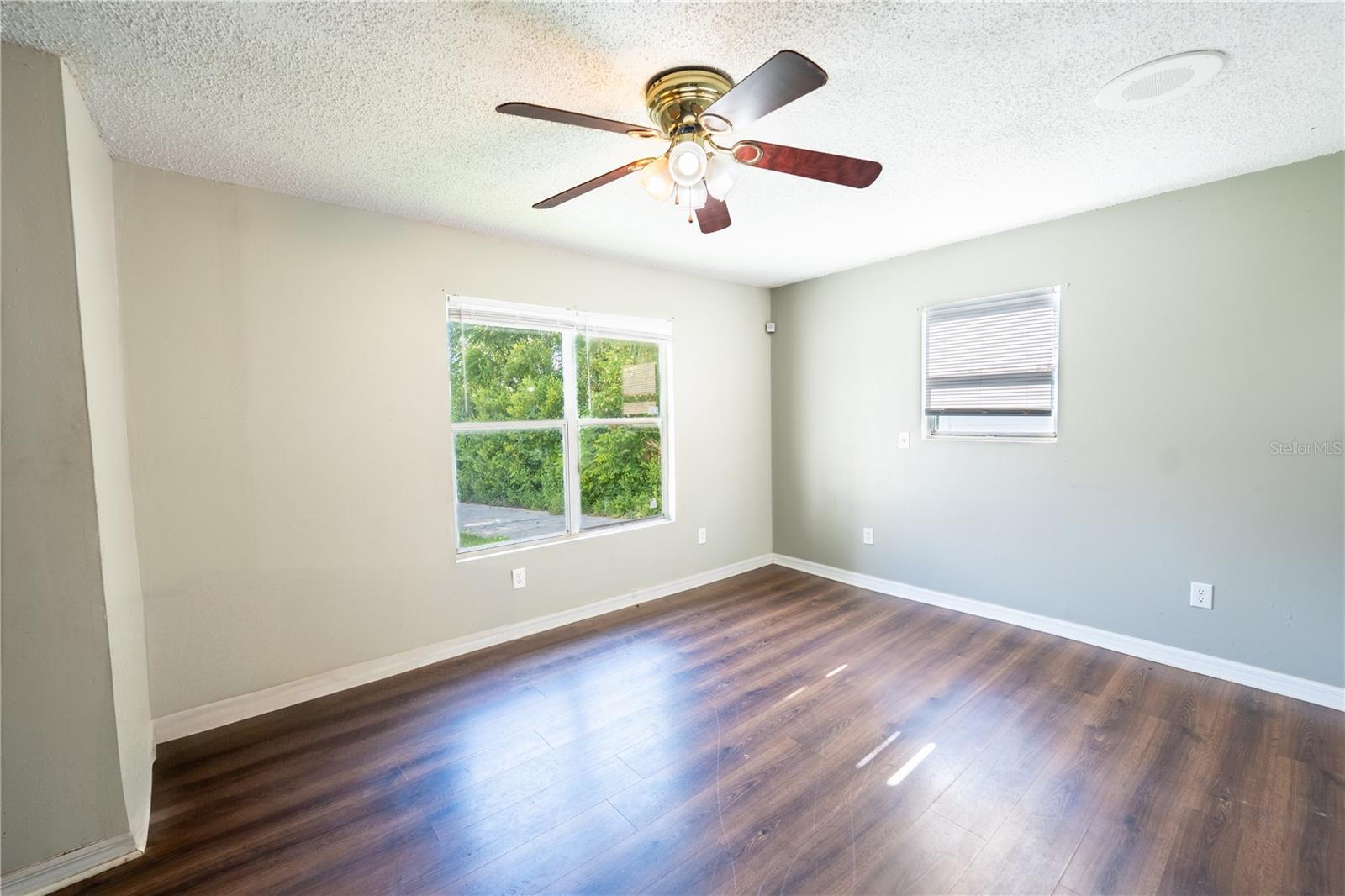 535 W DIVISION ST, DELAND, FL, 32720