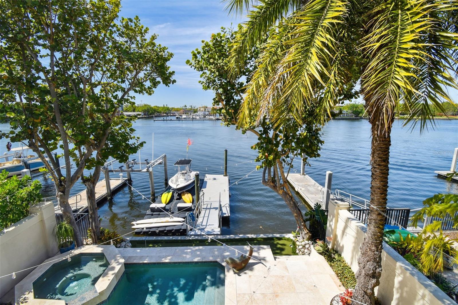 1035 ROYAL PASS RD, TAMPA, FL, 33602