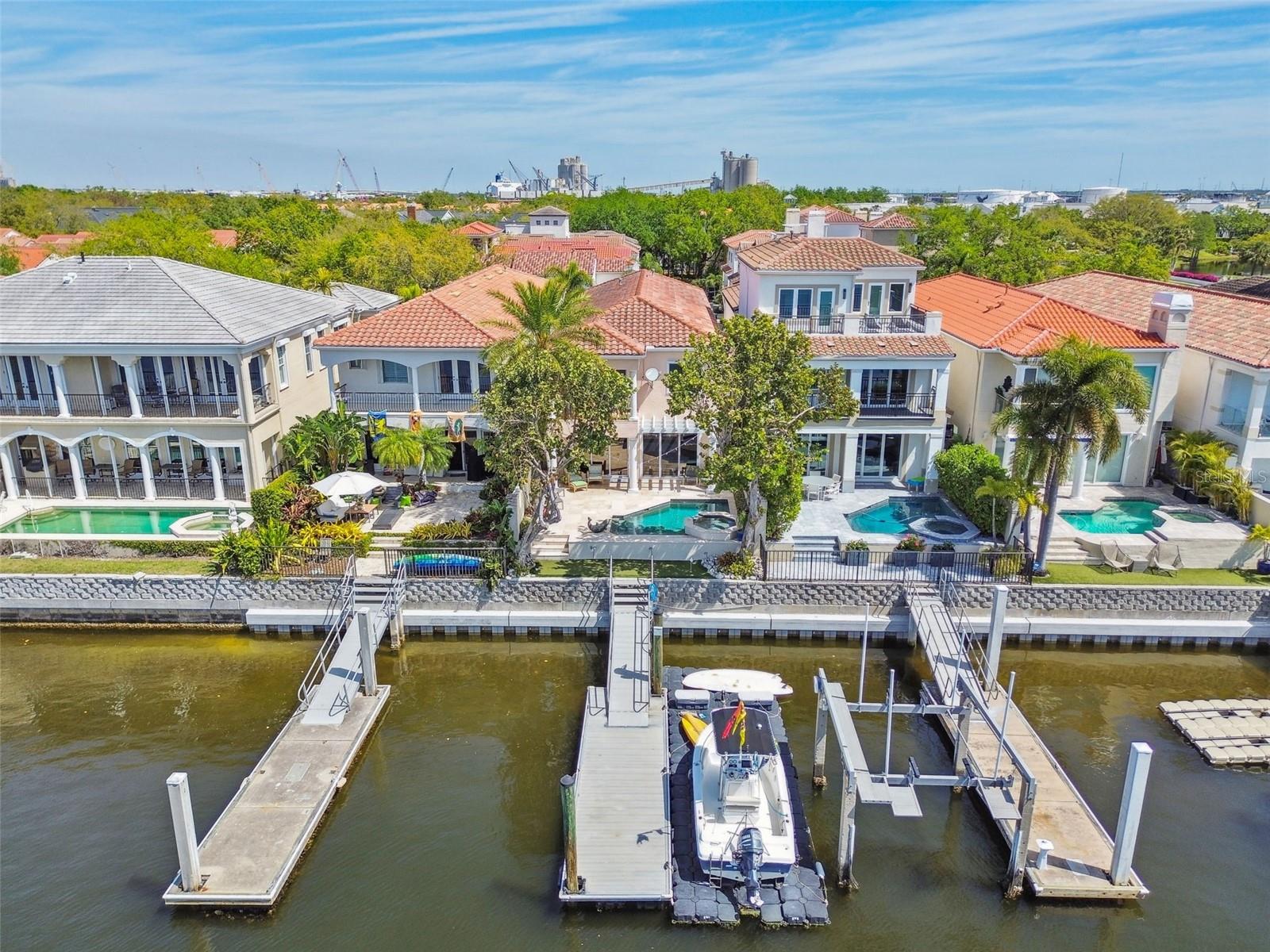 1035 ROYAL PASS RD, TAMPA, FL, 33602
