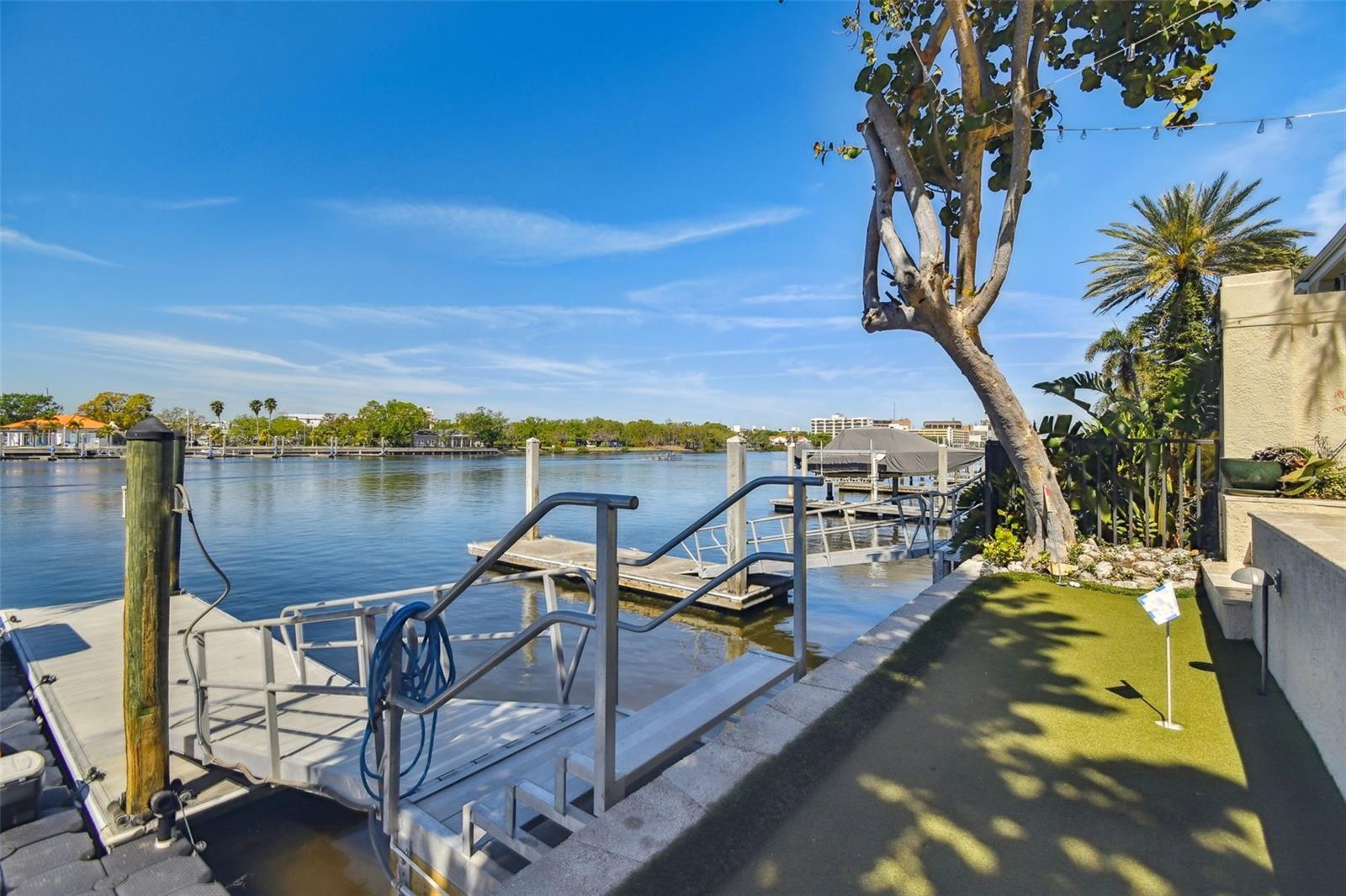 1035 ROYAL PASS RD, TAMPA, FL, 33602