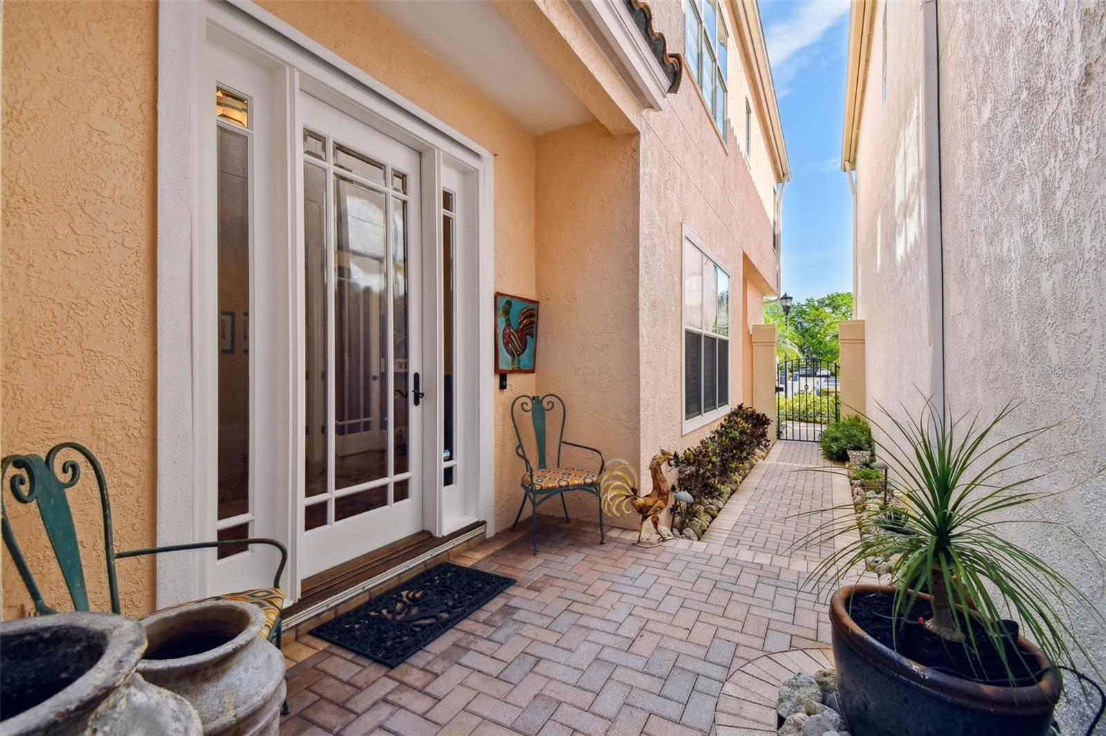 1035 ROYAL PASS RD, TAMPA, FL, 33602