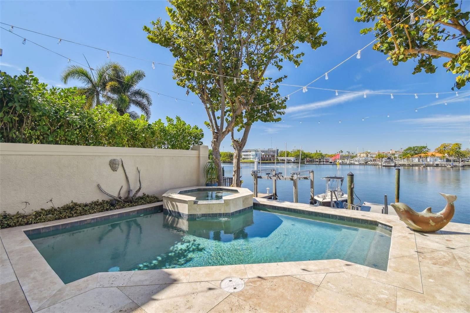 1035 ROYAL PASS RD, TAMPA, FL, 33602