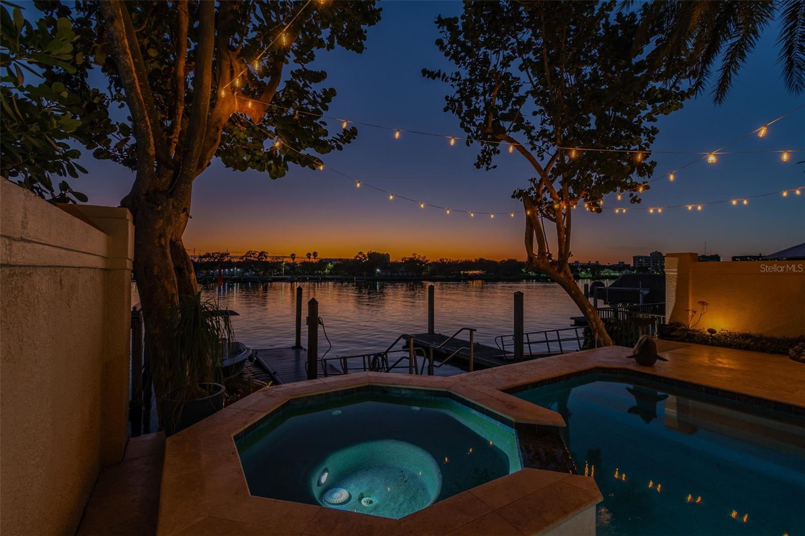 1035 ROYAL PASS RD, TAMPA, FL, 33602