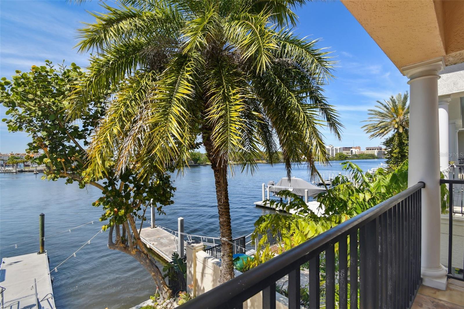 1035 ROYAL PASS RD, TAMPA, FL, 33602