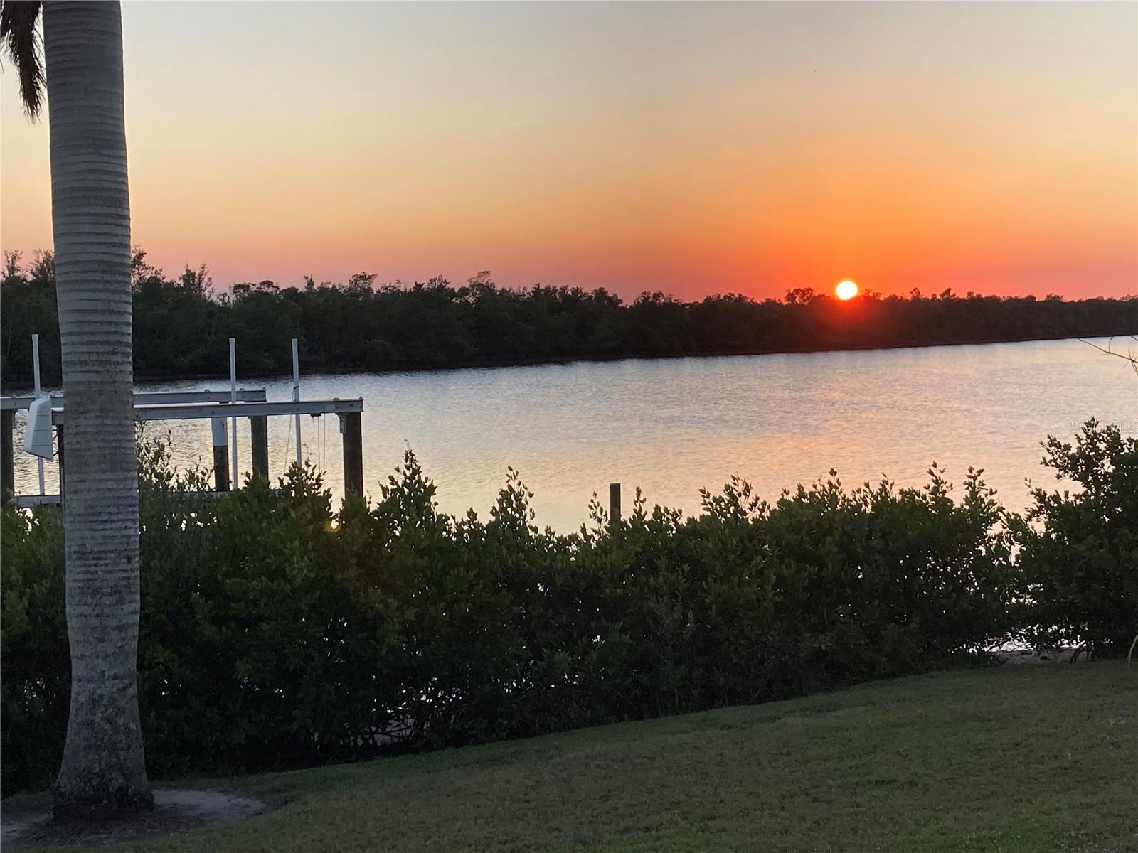 18382 ARAPAHOE CIR, PORT CHARLOTTE, FL, 33948