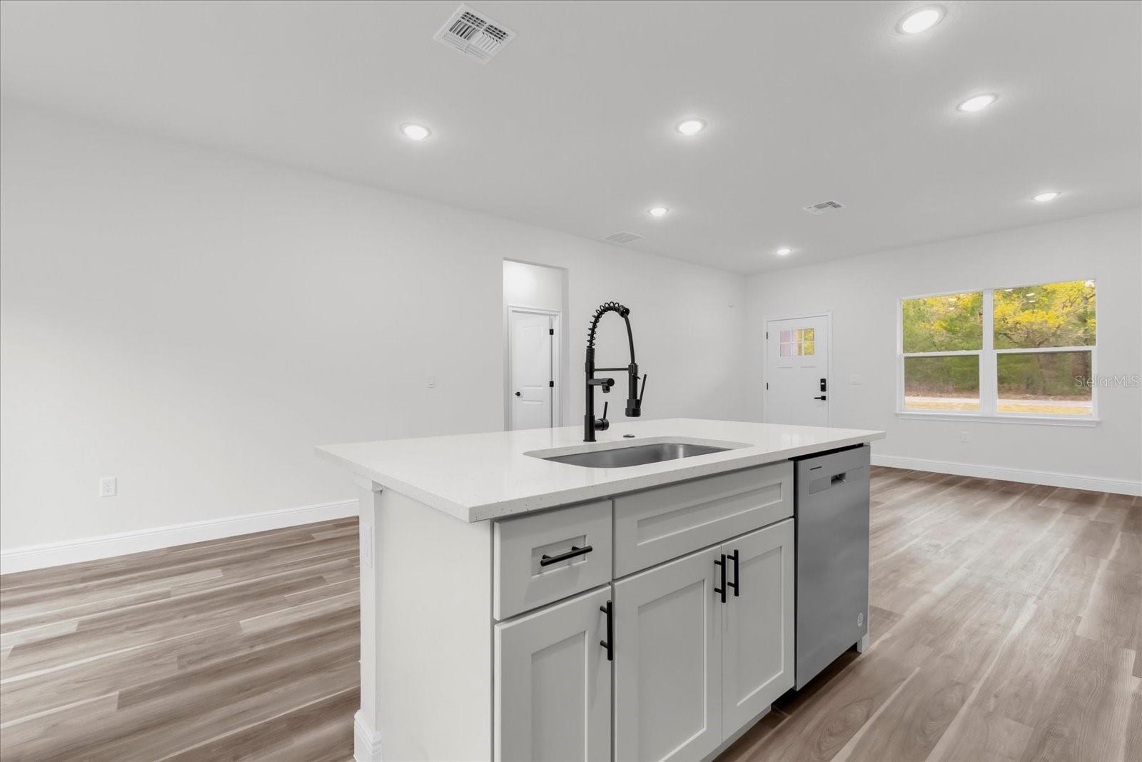 23 FISHER RUN, OCKLAWAHA, FL, 32179