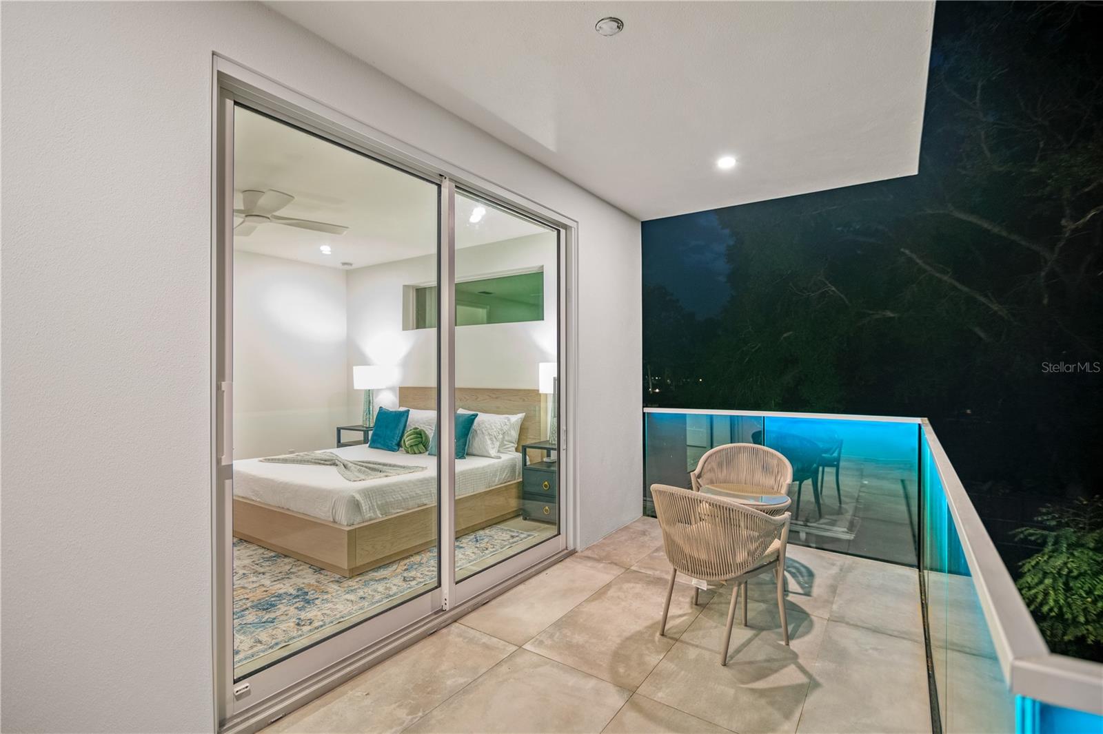 2327 HILLVIEW ST, SARASOTA, FL, 34239