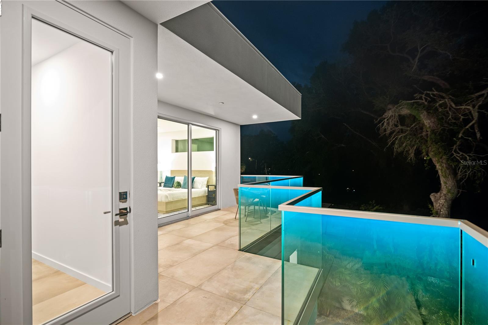 2327 HILLVIEW ST, SARASOTA, FL, 34239