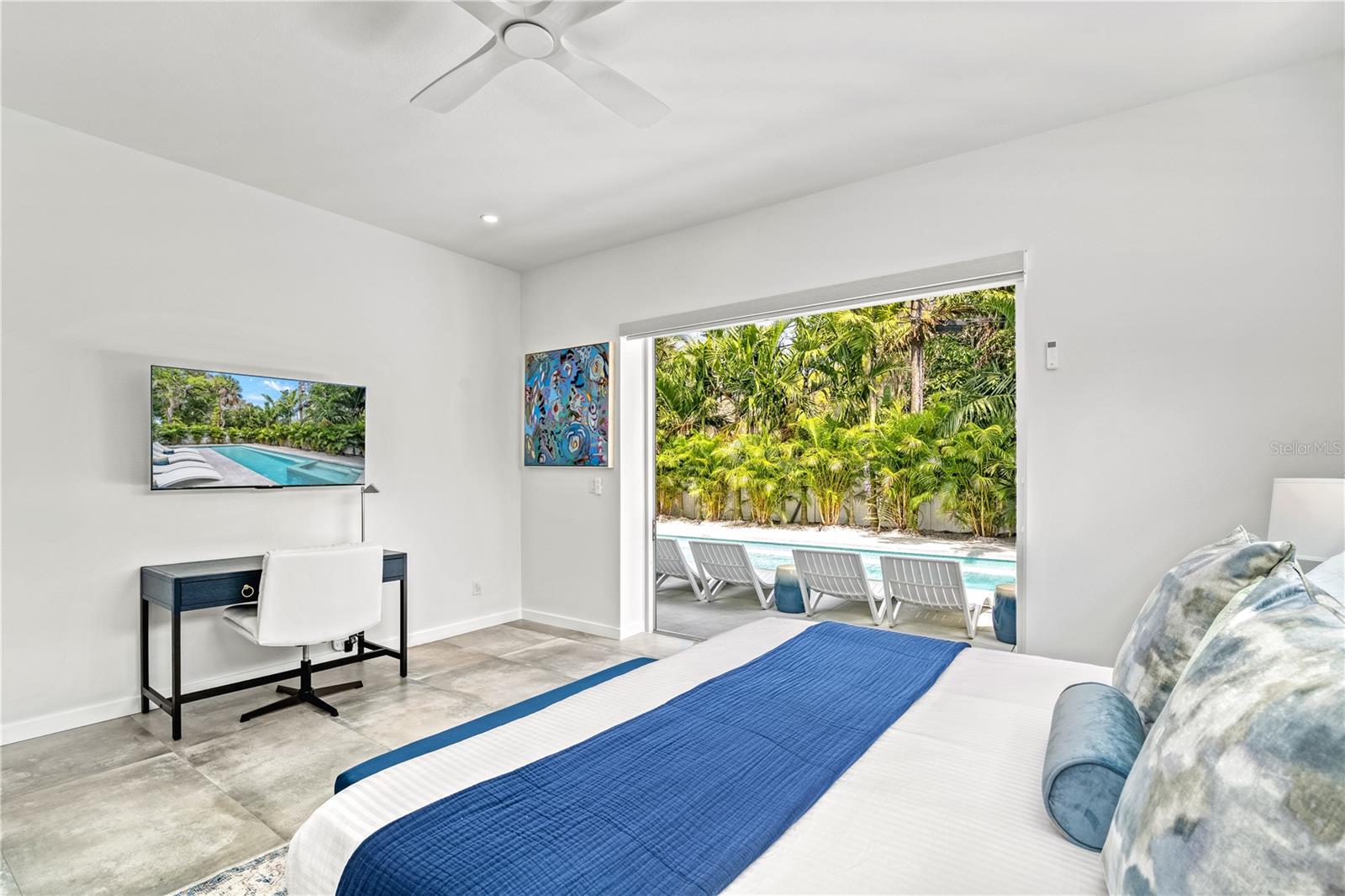 2327 HILLVIEW ST, SARASOTA, FL, 34239