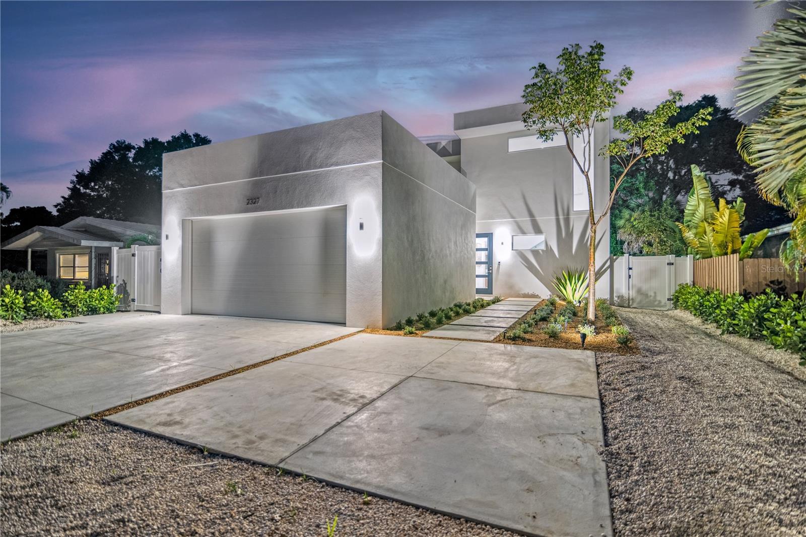 2327 HILLVIEW ST, SARASOTA, FL, 34239