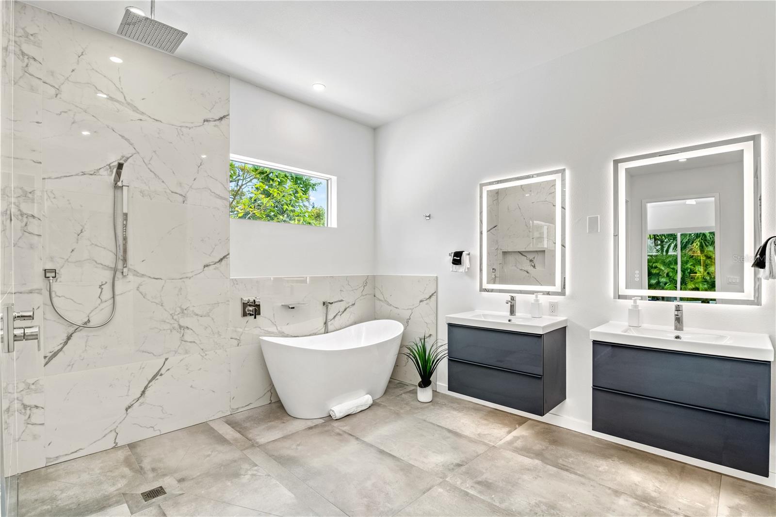 2327 HILLVIEW ST, SARASOTA, FL, 34239