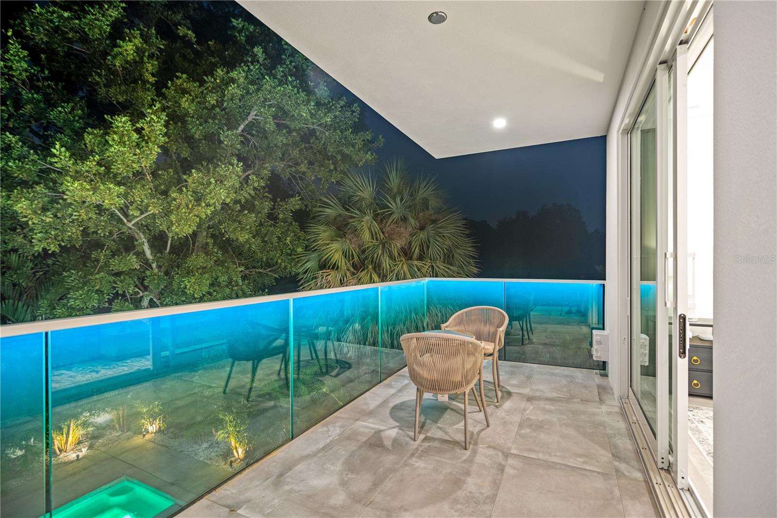 2327 HILLVIEW ST, SARASOTA, FL, 34239