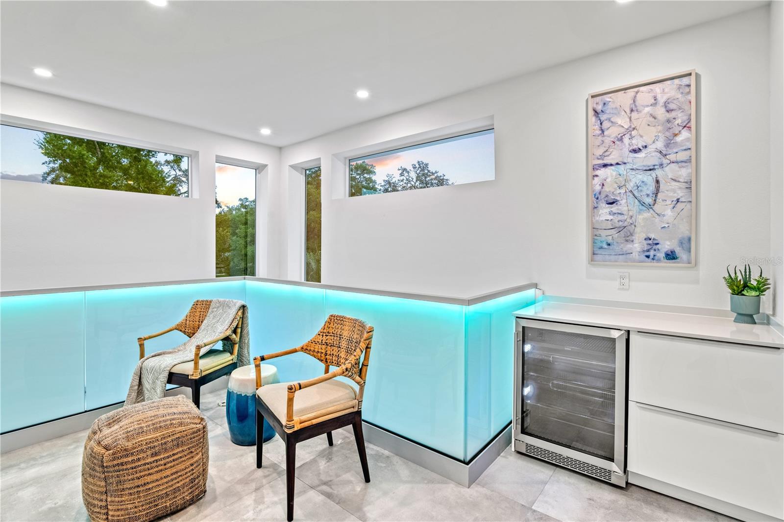 2327 HILLVIEW ST, SARASOTA, FL, 34239