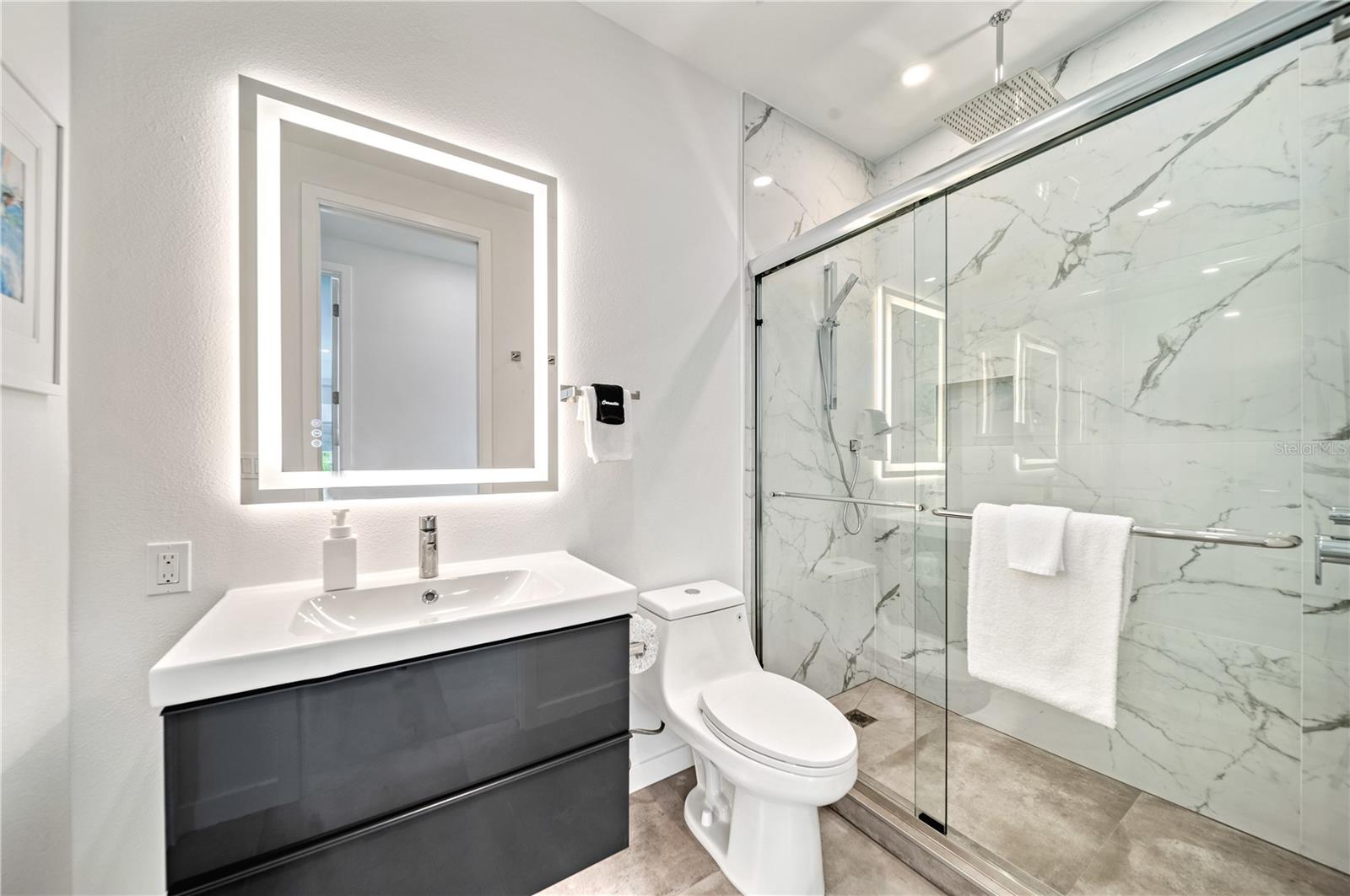 2327 HILLVIEW ST, SARASOTA, FL, 34239