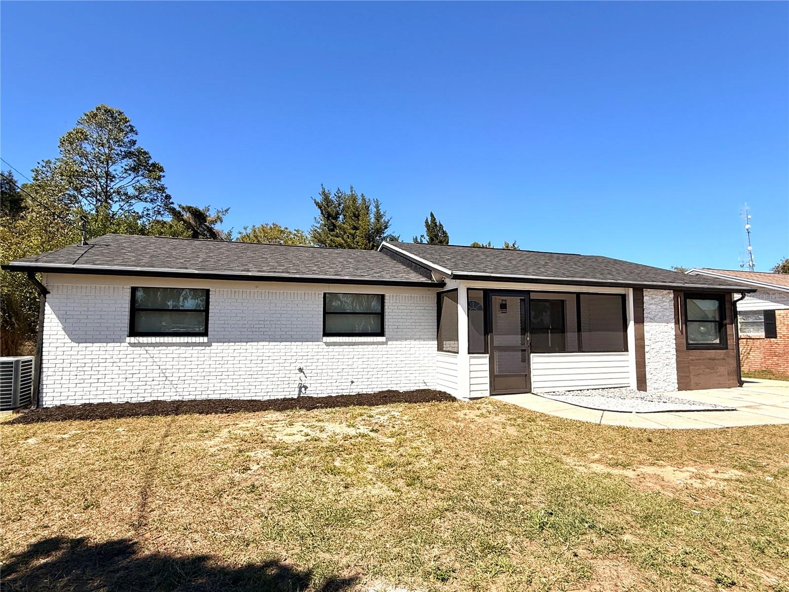 817 CLAY BLVD, EUSTIS, FL, 32726