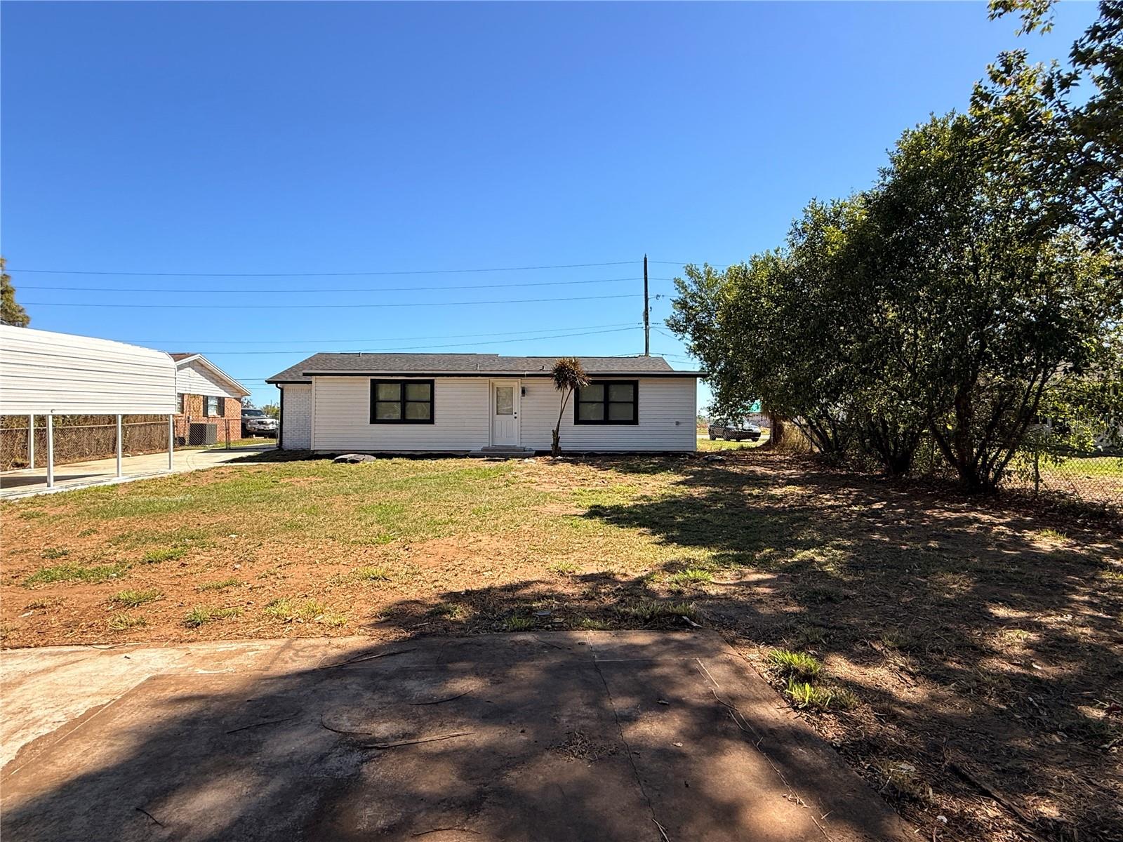 817 CLAY BLVD, EUSTIS, FL, 32726