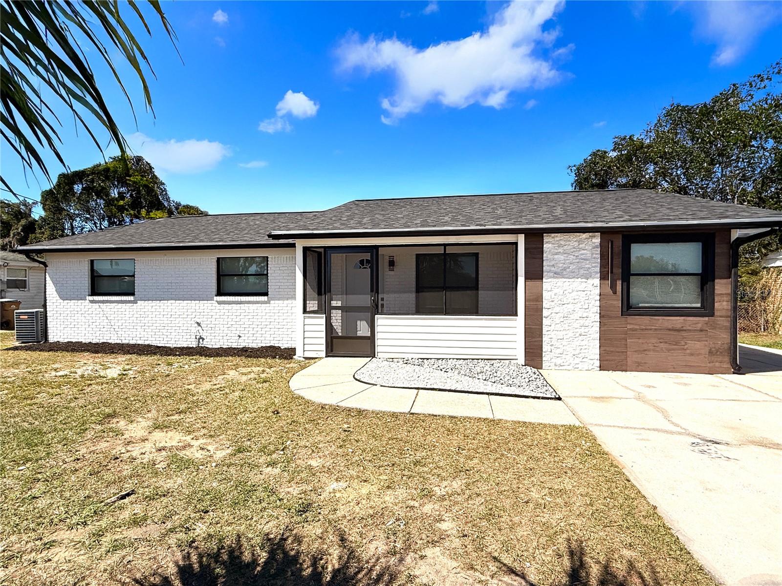 817 CLAY BLVD, EUSTIS, FL, 32726