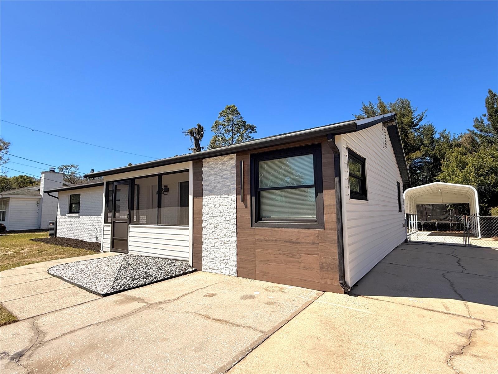 817 CLAY BLVD, EUSTIS, FL, 32726