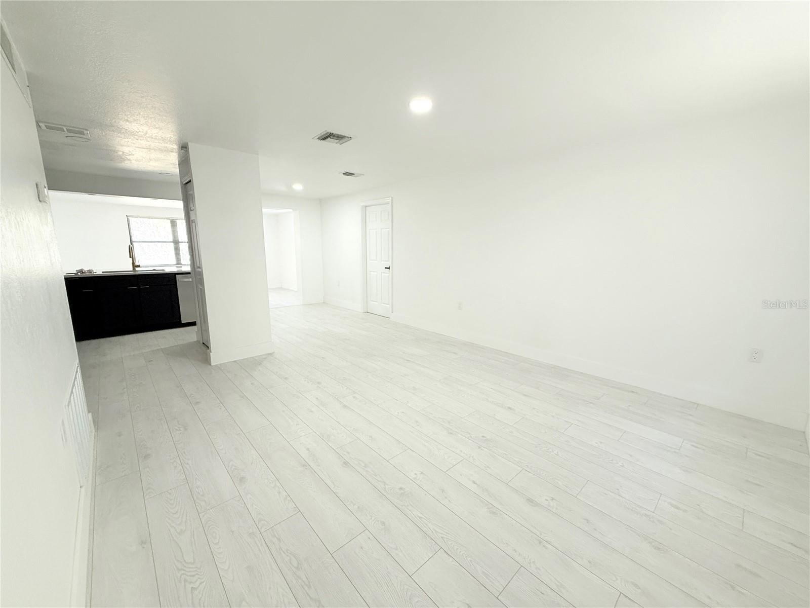 817 CLAY BLVD, EUSTIS, FL, 32726