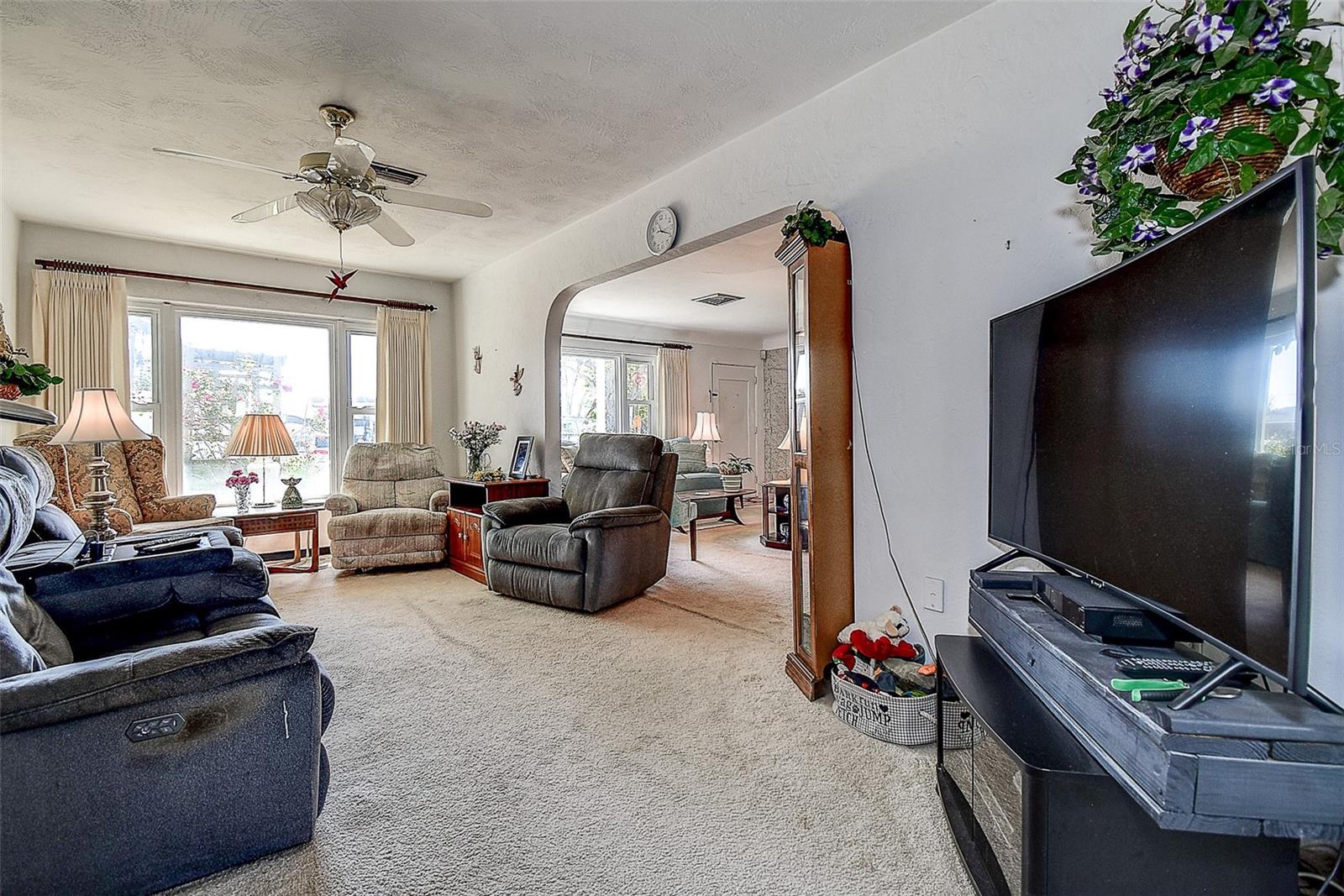 5184 61ST LN N, KENNETH CITY, FL, 33709