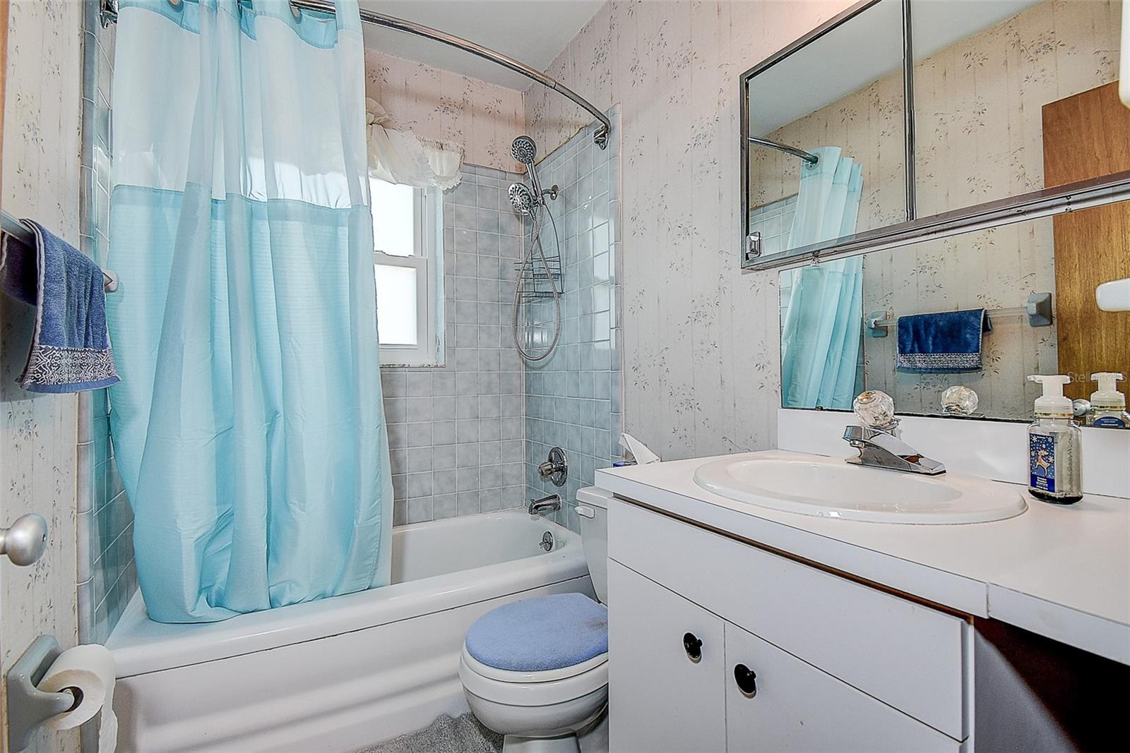 5184 61ST LN N, KENNETH CITY, FL, 33709