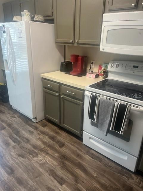 3224 VALLEY OAKS DR, TAMPA, FL, 33618