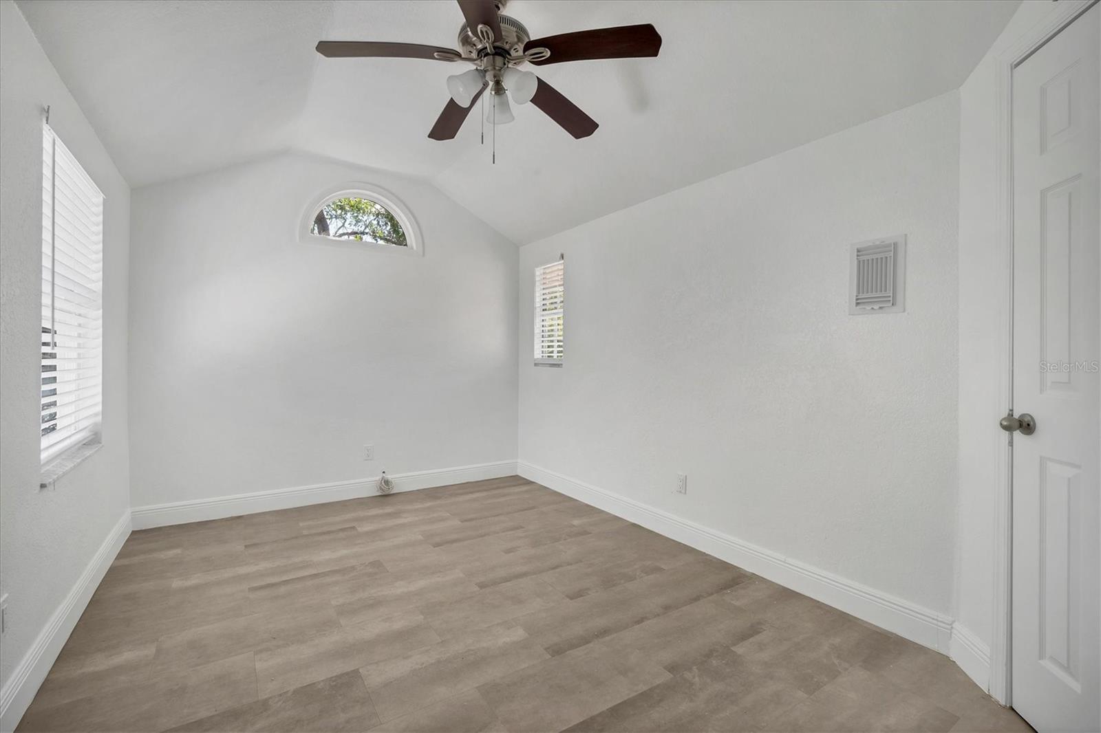 11709 N ARMENIA AVE, TAMPA, FL, 33612