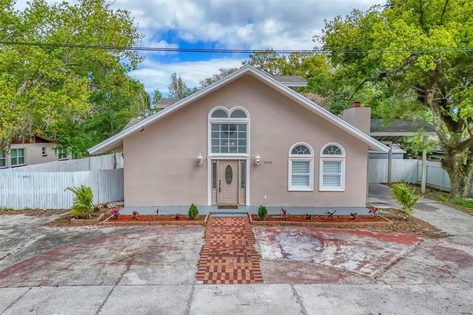 11709 N ARMENIA AVE, TAMPA, FL, 33612