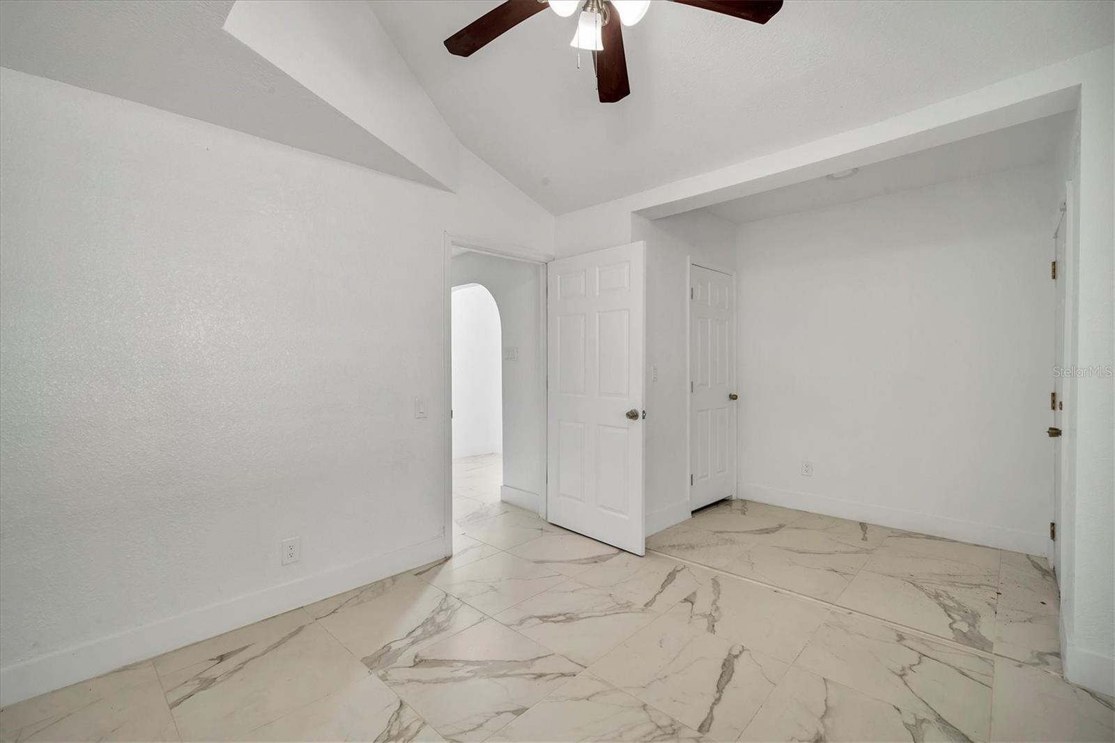 11709 N ARMENIA AVE, TAMPA, FL, 33612
