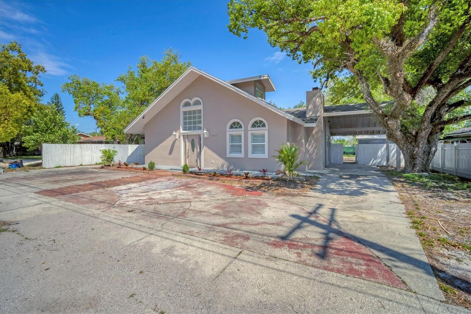 11709 N ARMENIA AVE, TAMPA, FL, 33612