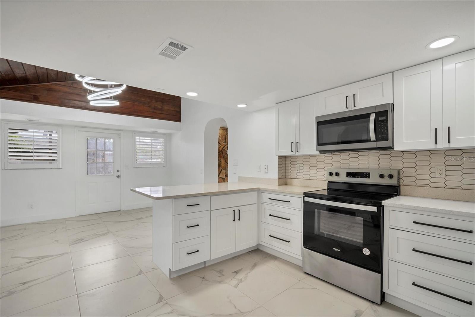 11709 N ARMENIA AVE, TAMPA, FL, 33612