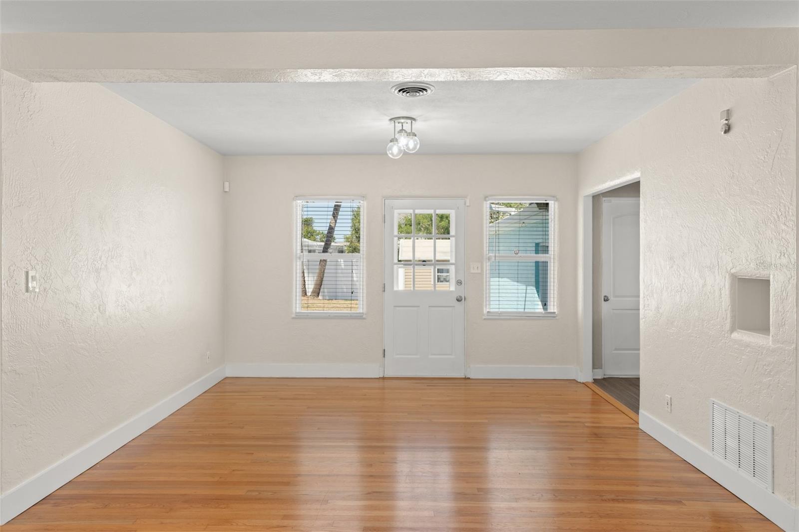 27 GOODALL AVE, DAYTONA BEACH, FL, 32118